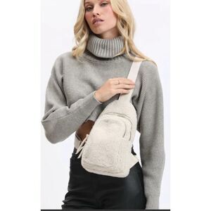 Urban Expressions crossbody